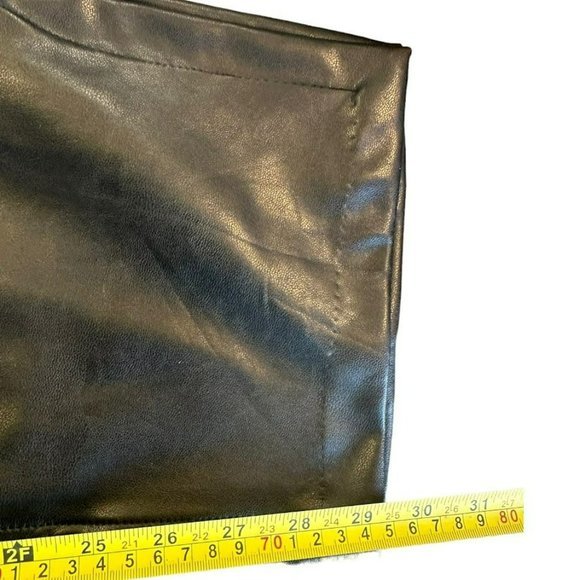 New with Tags Abercrombie & Fitch Vegan Leather 90s Straight Pant Plus 18‎ / 34 - Picture 5 of 5
